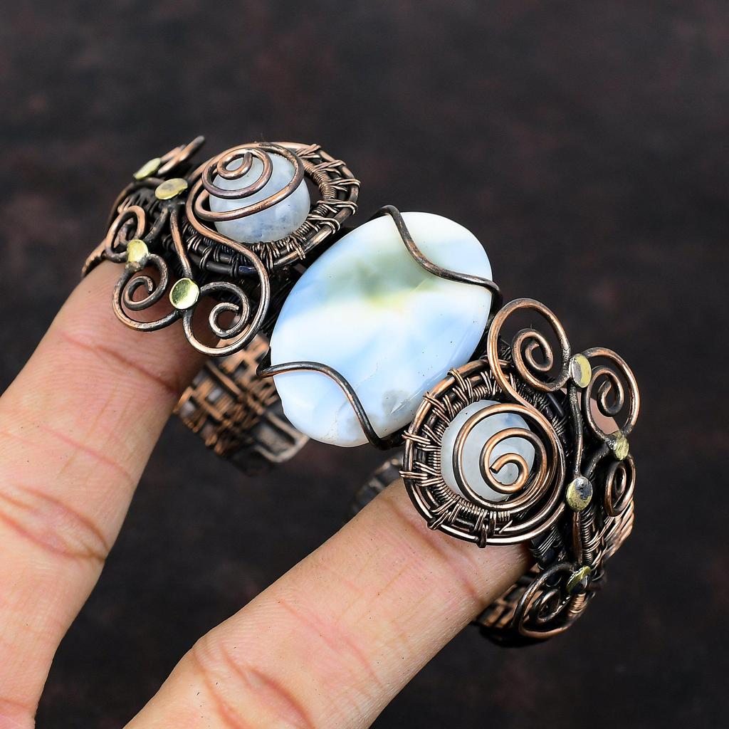 Owyhee Браслет-манжета с синим опалом Радужный браслет из лунного камня Медная проволока Браслет-манжета Регулируемый браслет ручной работы Драгоценный камень Медные украшения