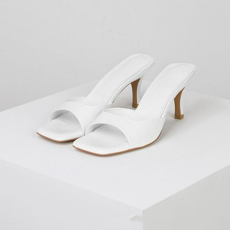 Модные женские босоножки на высоком каблуке, шлепанцы с квадратным носком, летние повседневные сандалии, сексуальные босоножки на тонком высоком каблуке из лакированной кожи, уличные шлепанцы больших размеров