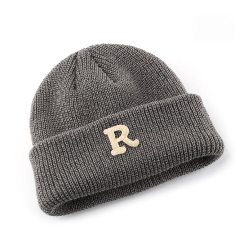 1pc Solid Color Letter R Rolled Edge Knitted Hat for Men and Women,Simple and Warm Beanie for Daily Use or As A Gift for Friends