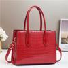 Autumn /Winter New Women's Fashion Bright Leather Bag Trend Ladies Square Crossbody Bag Ladies Casual Tote Bag Lady Handbags