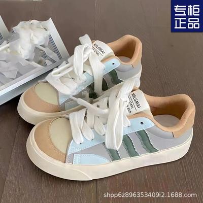 Популярные маленькие белые туфли для студенток, универсальные, осень 2025, новые, на плоской подошве, универсальные, удобные, модные, повседневные туфли