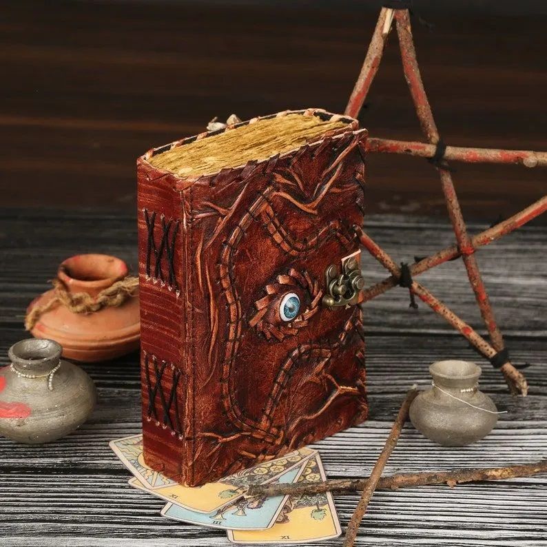 Кожаный журнал Deckle Edge Paper Гримуар «Третий глаз» Фокус-покус Книга заклинаний Старинный кожаный журнал Книга теней Викканский блокнот