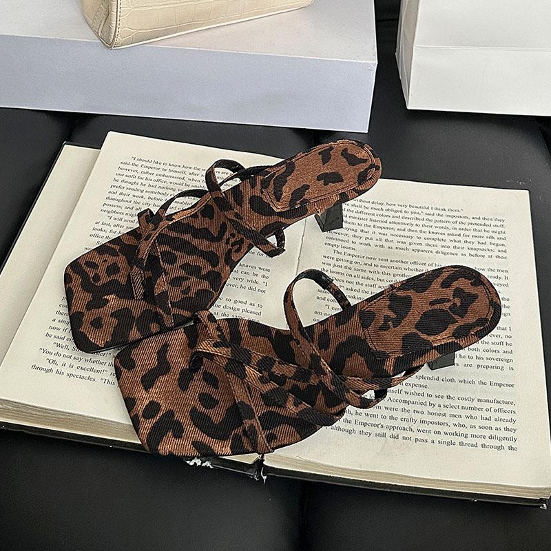 Мода Мода Квадратный Носок Женские Босоножки на Низком Каблуке Шлепанцы Обувь Неглубокие Женские Босоножки на Каблуке Тапочки Обувь Женские Шлепанцы Туфли-лодочки