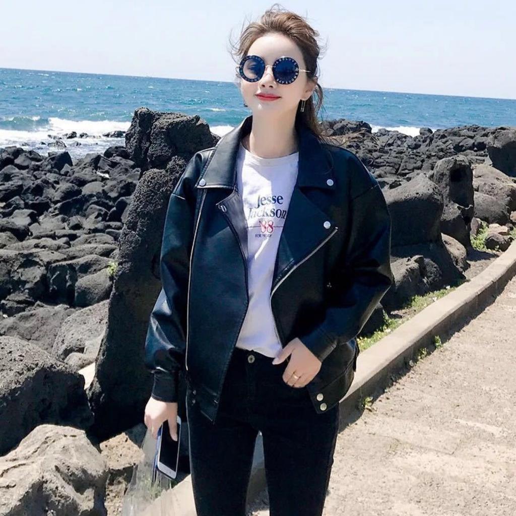 Кожаная студенческая версия, свободная зарубежная версия, новая короткая осень-зима, бархатное утолщенное пальто из искусственной кожи, мотоциклетная кожаная куртка, чтобы показать стройность