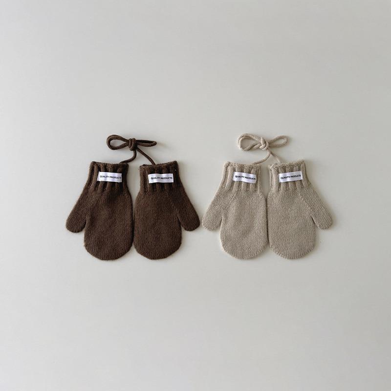 Korean Style Kids Mittens with Love Heart Pattern Ins Fashion Winter Gloves with Anti-Loss Neck Cord Warm Baby Toddler Mittens