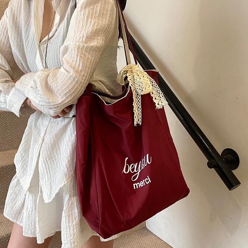 Корейская версия однотонной нейлоновой сумки через плечо, повседневная сумка большой вместимости, двухсторонняя сумка-тоут для поездок на работу, полосатая холщовая сумка