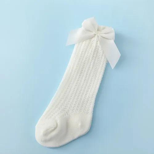 Летние носки для маленьких девочек от 0 до 24 месяцев, мягкие хлопковые эластичные однотонные сетчатые носки для новорожденных с большими бантами, длинные носки до колена для маленьких девочек