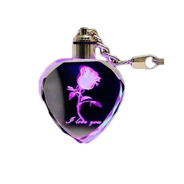 Хрустальный брелок в виде сердца с выгравированным цветком