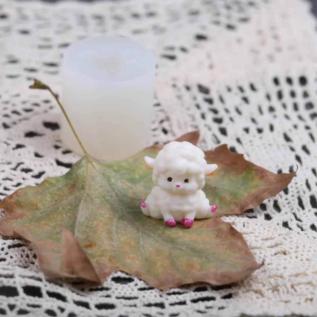 Cute Small Creative Silicone Molds Sheep Gypsum Arrangement Mold Baking DIY Fragrance Candle Cartoon Home Decoration Accessory