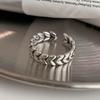 Простой темперамент Алфавит Цветной бриллиантовый кольцо Змеиная кость Темперамент Браслет Женские Высококлассные Аксессуары Легкой роскоши