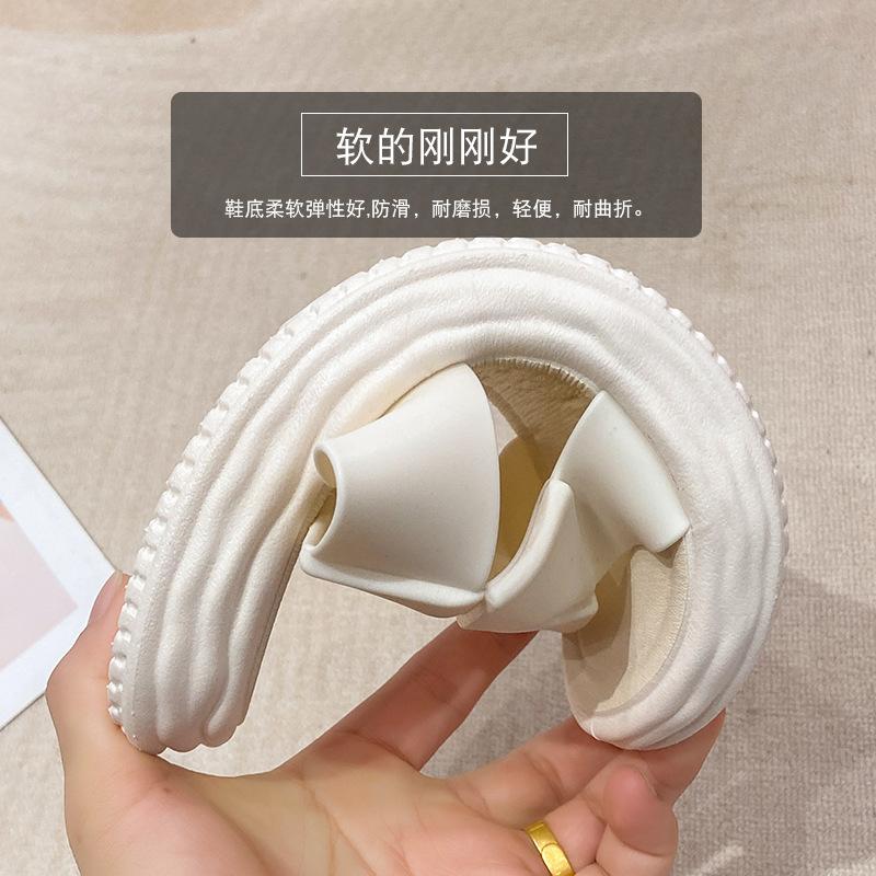 Тапочки женские летние простые квадратные классные тапочки новые домашние плоские нескользящие и износостойкие одно слово перетаскивание прилив