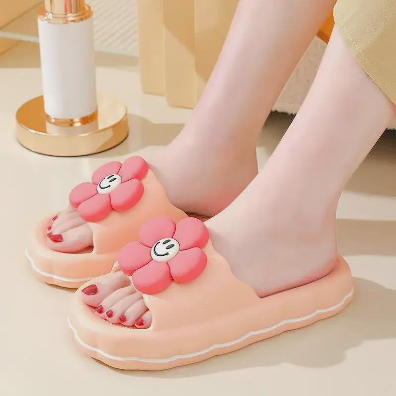 Женские легкие нескользящие летние тапочки для использования в помещении и на улице - удобные сандалии для ванной на толстой подошве для пар