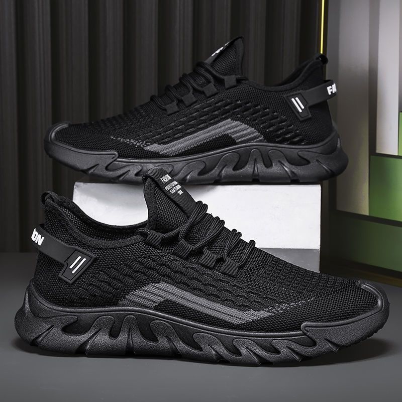 Men's Shoes Summer Fly-woven Mesh Shoes Fashionable Breathable Sports Shoes Soft Sole Lightweight Student Running Shoes