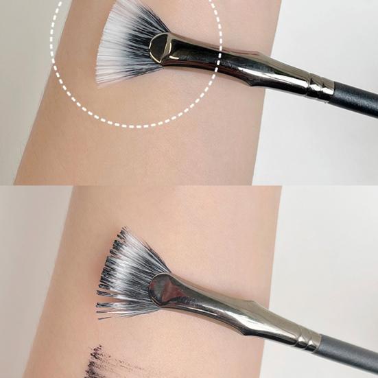 3Pcs/Set Eyelash Brush Comb Ergonomic Angle Scalloped Lashes Brush Separator Tool Portable Women Girls Eyelash Definer Mascara Applicator Brush