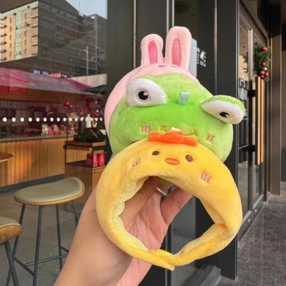 Cartoon CapIbara Keychain with Bee Rabbit Frog Bear Hat Plush Animals Toy Birthday Gift