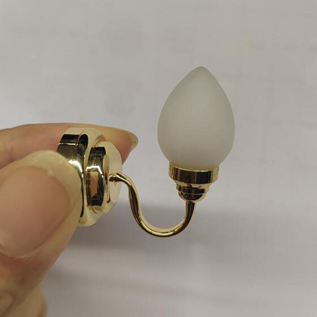 Игрушки Настенный светильник Модель Симуляция Миниатюрная мебель 1: 12 шкала