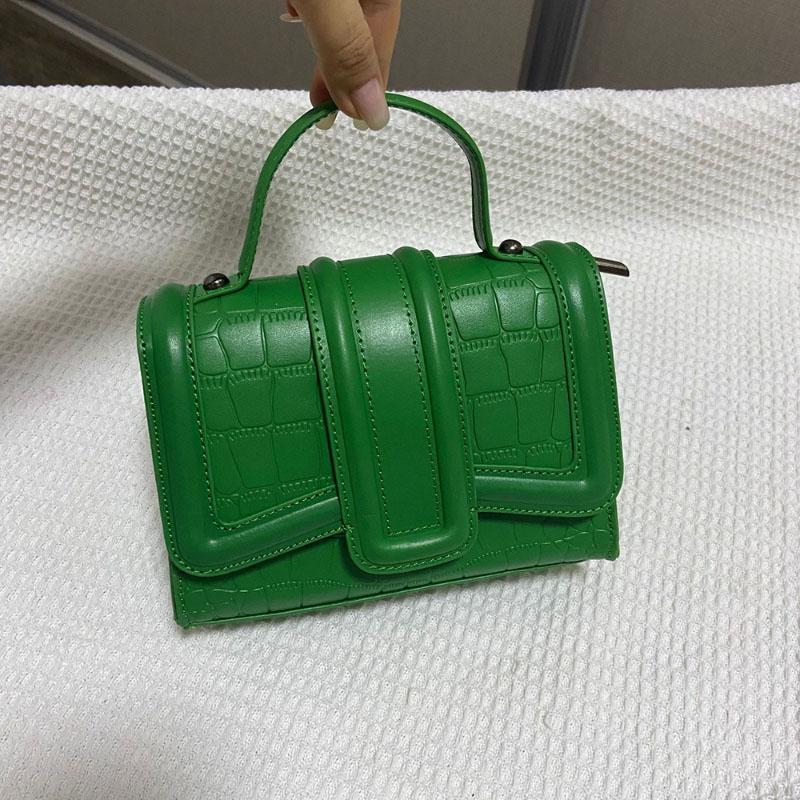 Легкая роскошная мини-квадратная сумка, простой дизайн, корейская мода, прочная сумка через плечо с цепочкой, женская зимняя популярная новая сумка на плечо