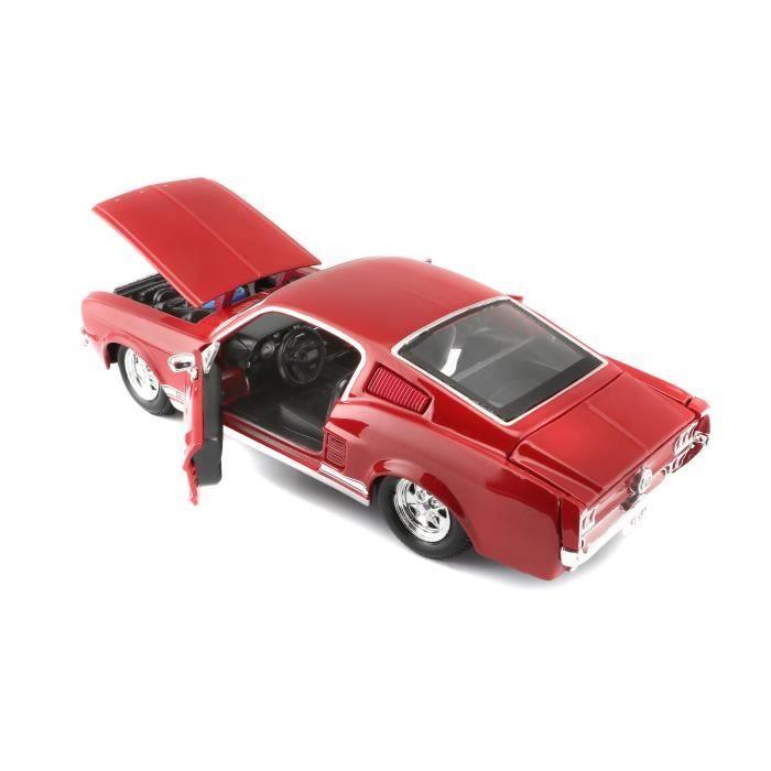 Voiture Ford Mustang GT 1967 en métal à l'échelle 1/24ème de la marque Maisto - Rouge