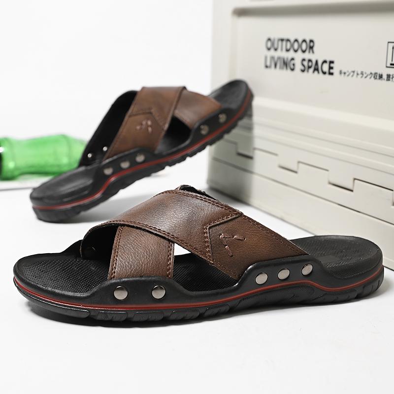 Мода 2024 Новые кожаные мужские сандалии Классические летние мужские шлепанцы Легкие мягкие шлепанцы Нескользящие для отдыха Ходьба Полушлепки Пляжные шлепанцы