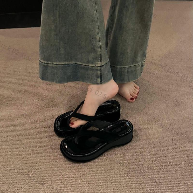 Модные новые красные повседневные шлепанцы на толстой подошве, модные и трендовые, увеличивающие рост, крутые шлепанцы во французском стиле