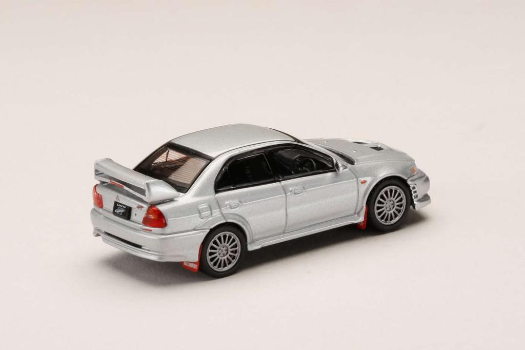 Mitsubishi Lancer GSR Evolution 6 1999 с грязью спутниковое серебро 1/64 (CP9A) клапаны,