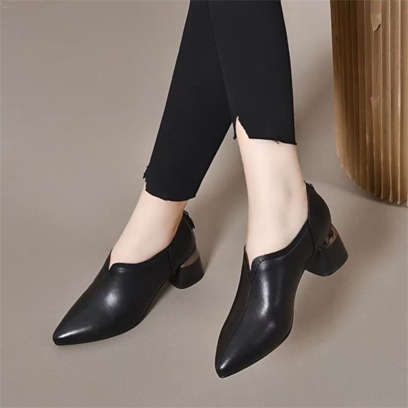 Остроносые туфли-лодочки женские 2025 новая осень мягкая подошва средний каблук толстый каблук работа кожаные туфли для通勤 одна педаль женские туфли