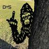 Peeping Sasquatch Metal Sign Middle Finger Animal Silhouette Sign Peaking-a-Boo Sasquatch Sign for Garden Fence Tree Farmhouse Yard Decoration