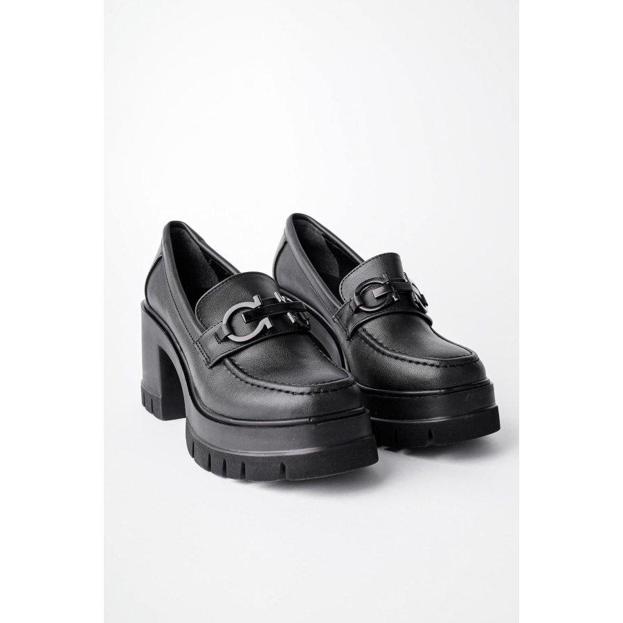 Женские лоферы на блочном каблуке с круглым носком