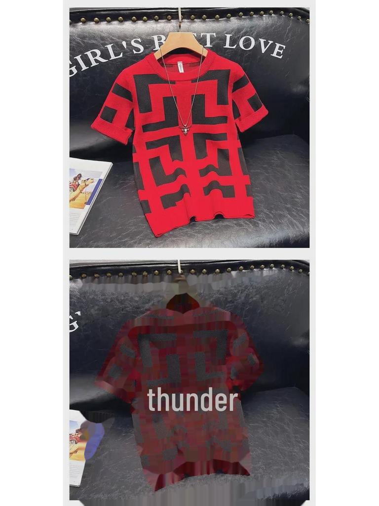 Мужская облегающая повседневная трикотажная футболка с коротким рукавом и геометрическим узором для весны и осени.