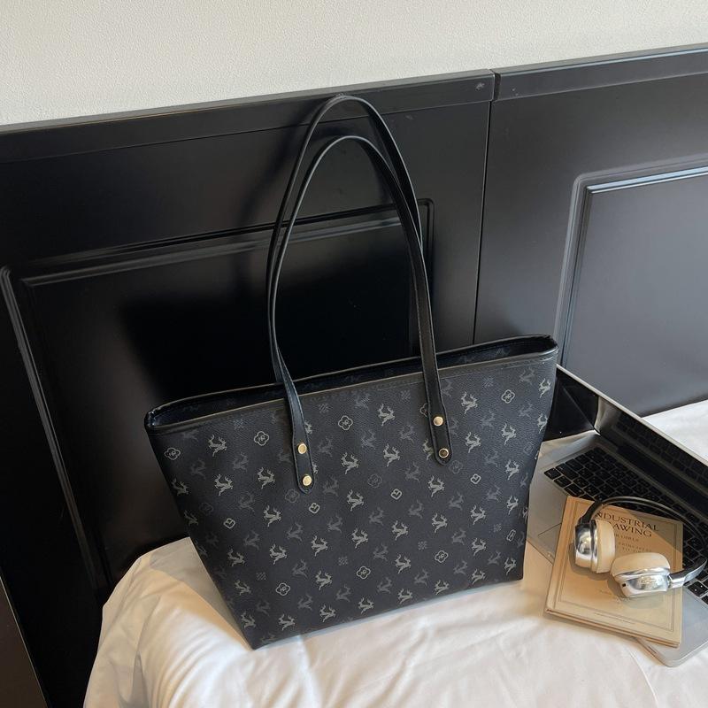 Модная сумка большой вместимости женская 2025 новая универсальная сумка через плечо для поездок на работу, высококлассная сумка-тоут для выхода в свет