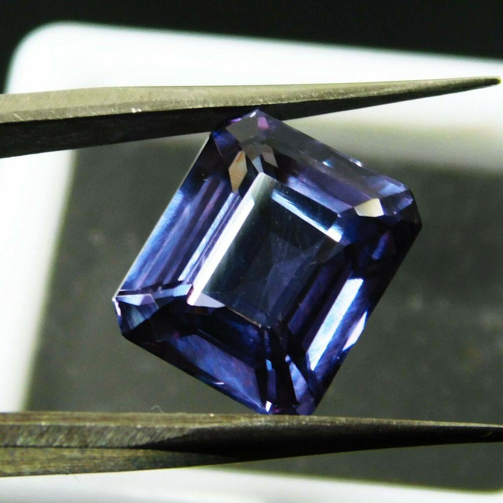 9.00 Ct Natural Alexandrite Color Change Emerald Cut Certified Gemstone