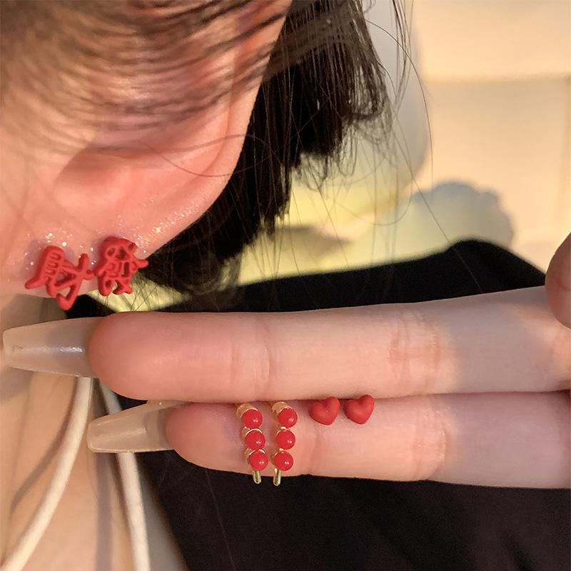 Серьги-иглы из серебра 925 пробы с красным жемчугом — модный праздничный дизайн для женщин