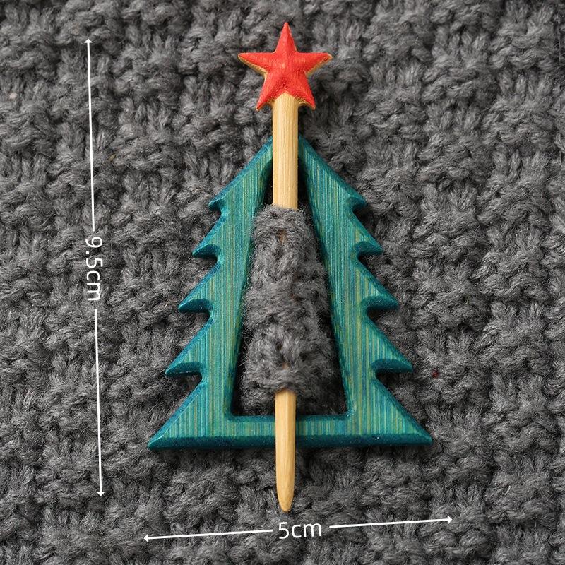 Brooch Pin with Woodenanimal Pattern