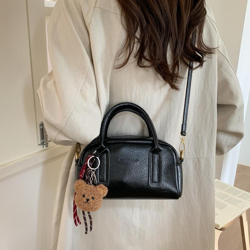 Ретро нишевый дизайн новая простая и изысканная сумочка модная и универсальная 2025 осень женская наплечная сумка-мессенджер