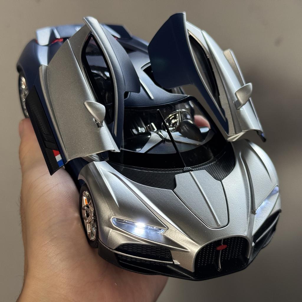 1:24 Bugatti Tourbillon Суперкар Сплав Литье под давлением Металлическая Модель Автомобиля Высокая Симуляция Украшения Декор Хобби Коллекционные Праздничные