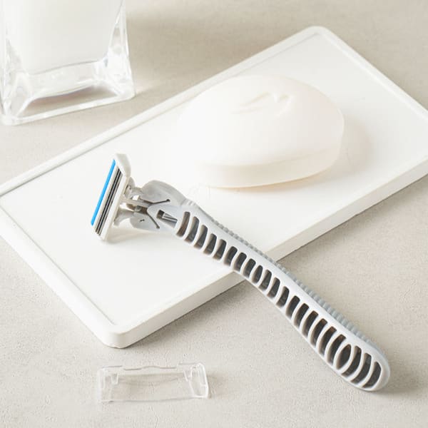 Набор лезвий для бритвы с тремя лезвиями