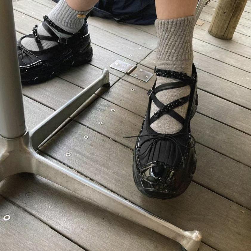 Lolita Thick Bottom Casual Sneakers Women's Fashion Beaded Shallow Ankle Strap Designer Shoes High Heeled Mary Jane Shoes