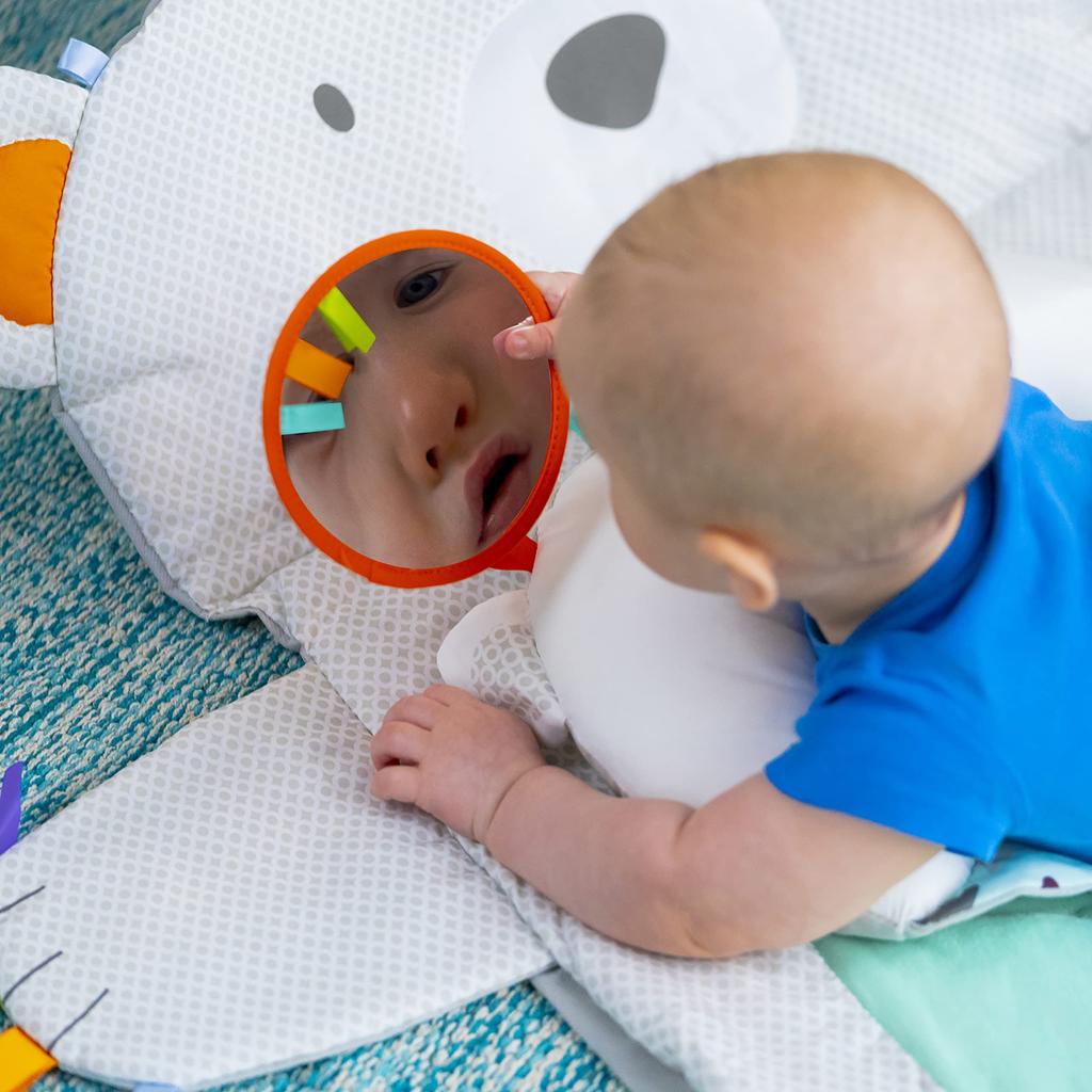 Bright Starts Tummy Time Prop Play Месяцы белого медведя и Лежание на животе Сидя Обучение кончиков пальцев Игра с руками 10841 и [0 вверх]