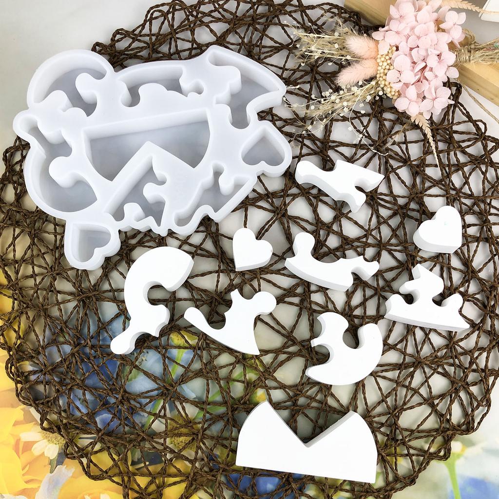 Desk Ornament Mould Flexible Silicone Mold for Love Heart Puzzle Shaped Decoration Gypsum Mold Jewelry Making Supplies