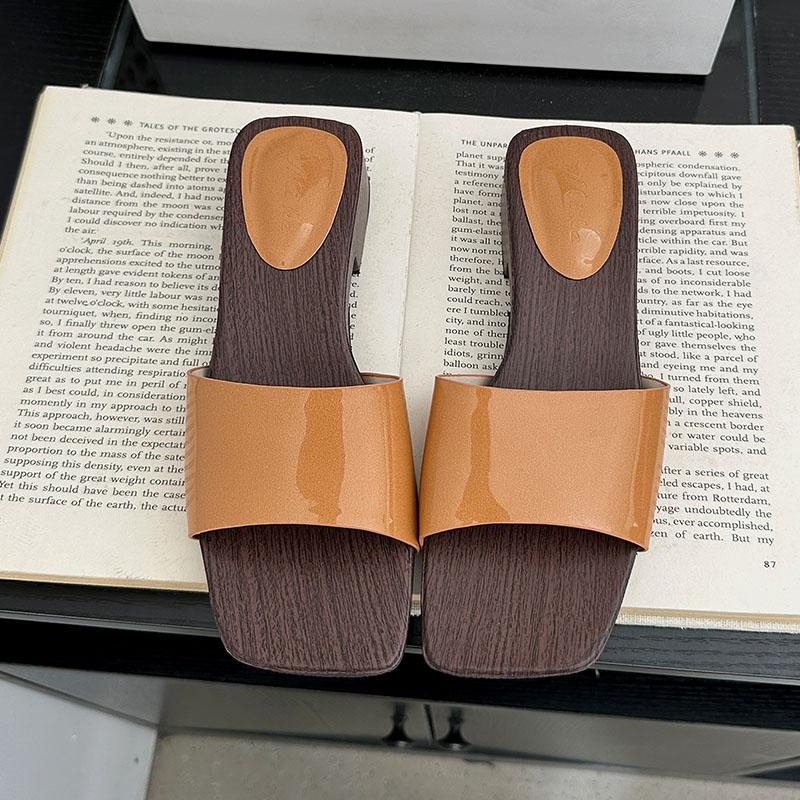 Fashion 2025 New Luxury Ladies Heeled Slippers Shoes Summer Beach Female Slides Sandals Fashion Square Toe Women Low Heel Slippers Shoes