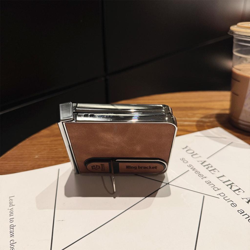 Защитный чехол-книжка Samsung Z-Flip 7/6 с подставкой для пальца