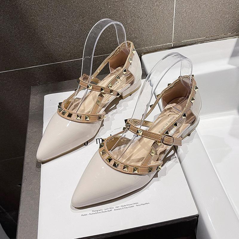 2024Брендовые женские туфли с острым носком на низком каблуке, сандалии, женская мода, повседневные туфли с заклепками, женская элегантная обувь на толстом каблуке