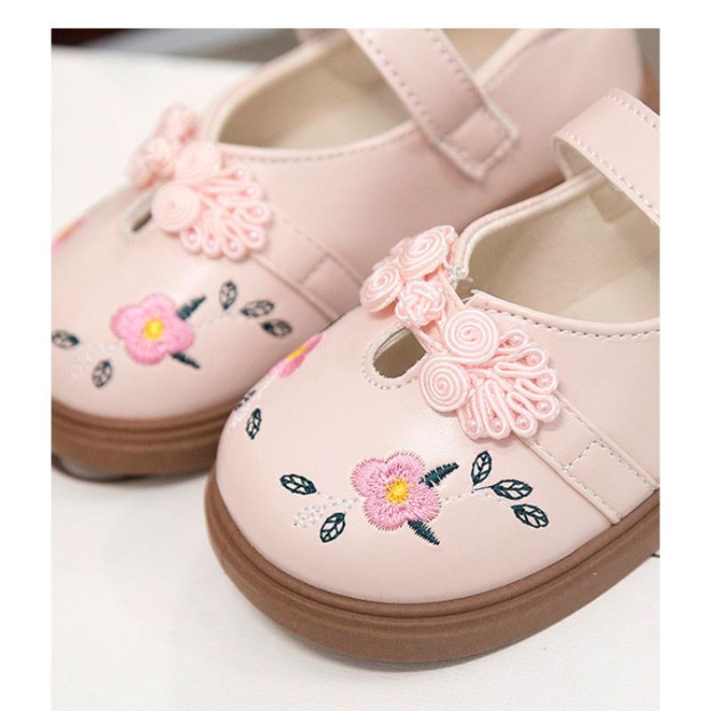 Весна Новый Стиль Девочки Мягкая Подошва Китайский Стиль Мода Принцесса Мягкая Подошва Кожаные Туфли