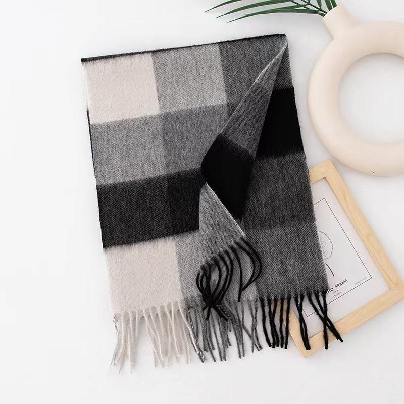 High Quality 100% Wool Scarf Female Fashion Classic Soft Cashmere Muffler Women Warm Thermal Shawl Outside Autumn Winter