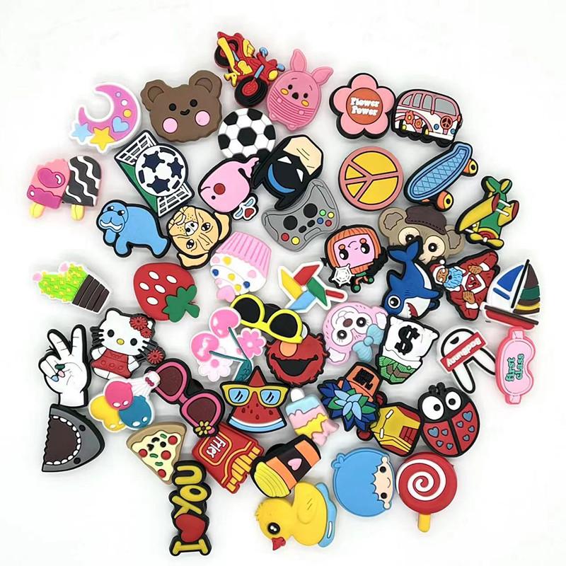 20/50/100/200/500 шт. Случайные мультяшные шармы для обуви для клогов, шлепанцев, сандалий, ПВХ украшения для обуви, аксессуары для подростков, подарок
