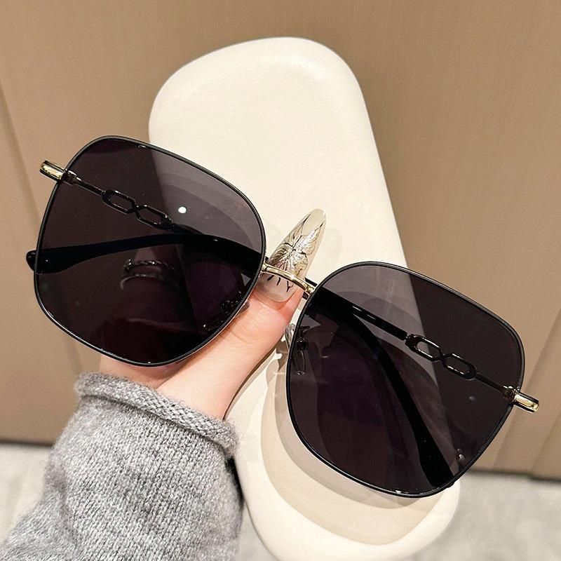 Новые модные солнцезащитные очки в большой оправе для женщин, градиентные, с продвинутым дизайном, УФ-защитой, туристические солнцезащитные очки