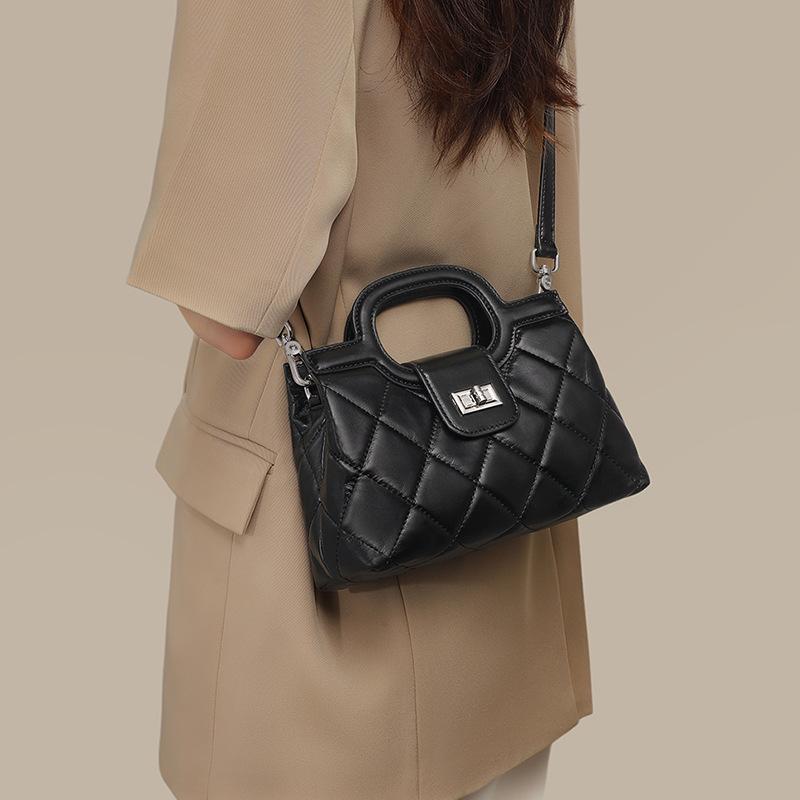 Women's bag, leather small square bag, shoulder handbag, high-end diamond messenger bag.