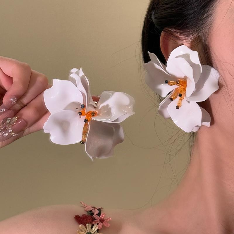 Серьги-гвоздики с цветами из акриловых стеклянных бусин, модные супер феи, серьги-гвоздики с высоким чувством, милые, маленькие, свежие, универсальные серьги