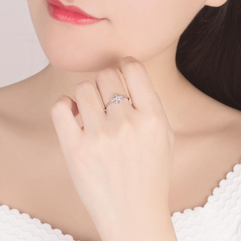 Shiyuan Snowflake Zircon Ring: Versatile Fresh Flower Design, Perfect Christmas Jewelry Gift