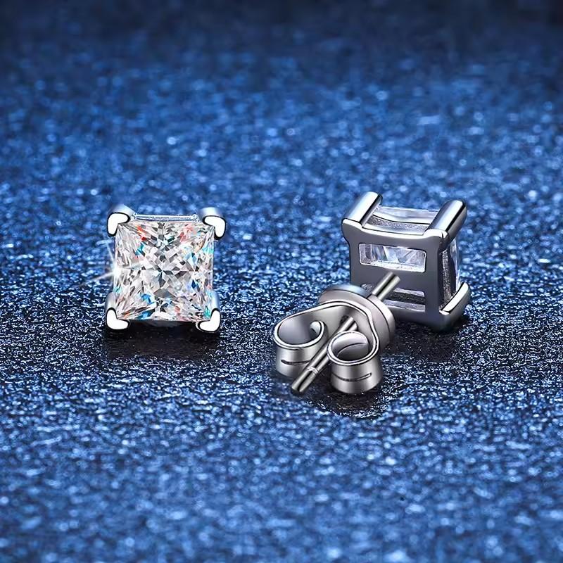 S925 Sterling Silver Princess square Diamond Earrings Set with VVS Mozambique Diamonds Fashionable and Simple Earrings